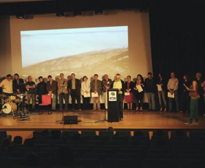 O acto de lanzamento do campaña "Ponte no medio. Móvete polo territorio" celebrouse no Auditorio de Galicia 