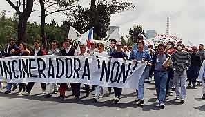Xuo de 1995 -  Marcha desde a central trmica de FENOSA at Cerceda, para expresar a oposicin  incineracin do lixo.